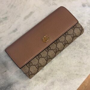 Gucci Classic Brown and Tan Wallet